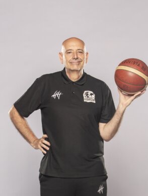 LEOVISTA_COACHES-ミゲル・アンヘル・クエスタ・ヴァルス LEOVISTA_COACHES-ミゲル・アンヘル・クエスタ・ヴァルス